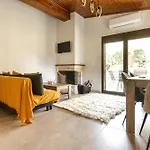 Twin Peaks Retreat By Alure