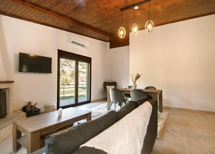 Twin Peaks Retreat By Alure